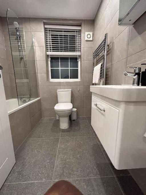 1 Bed High Quality Modern Flat Daire Edgware Dış mekan fotoğraf